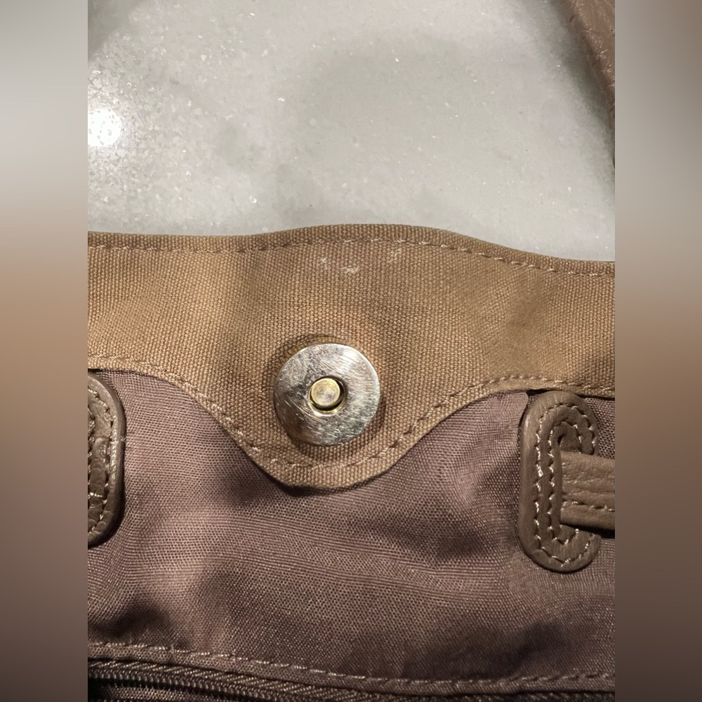 The Sak Gray/Taupe Leather Cinch Crossbody Bag - Picture 11 of 15